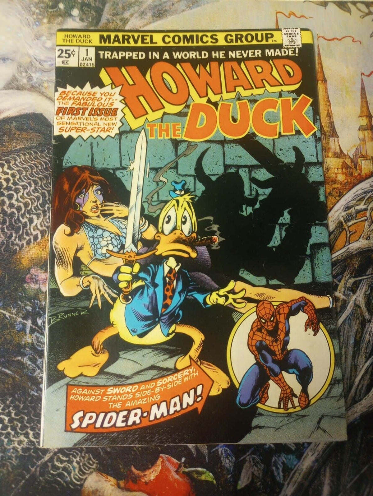 Howard the Duck #1 Frank Brunner Cover! Marvel 1976 CHECK PICTURES