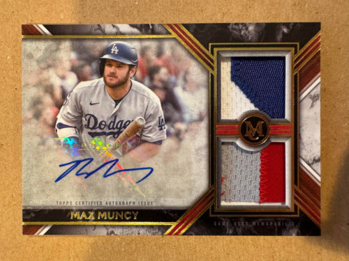 Max Muncy 2022 Dual Relic Swatch Auto /25