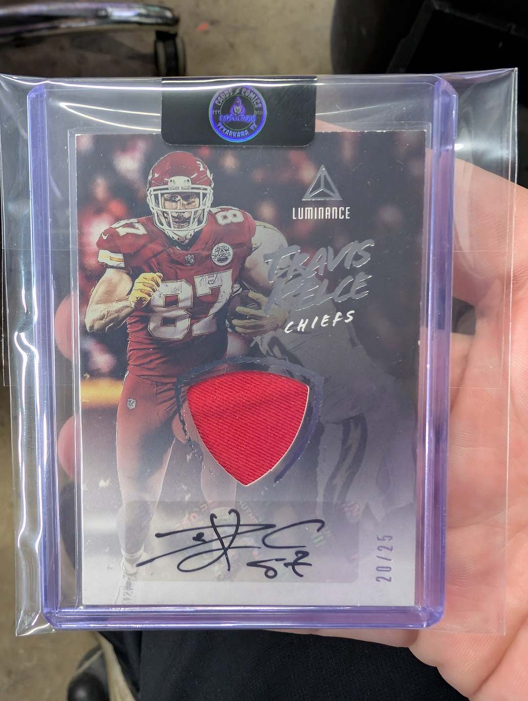 Travis Kelce Luminance Auto /25